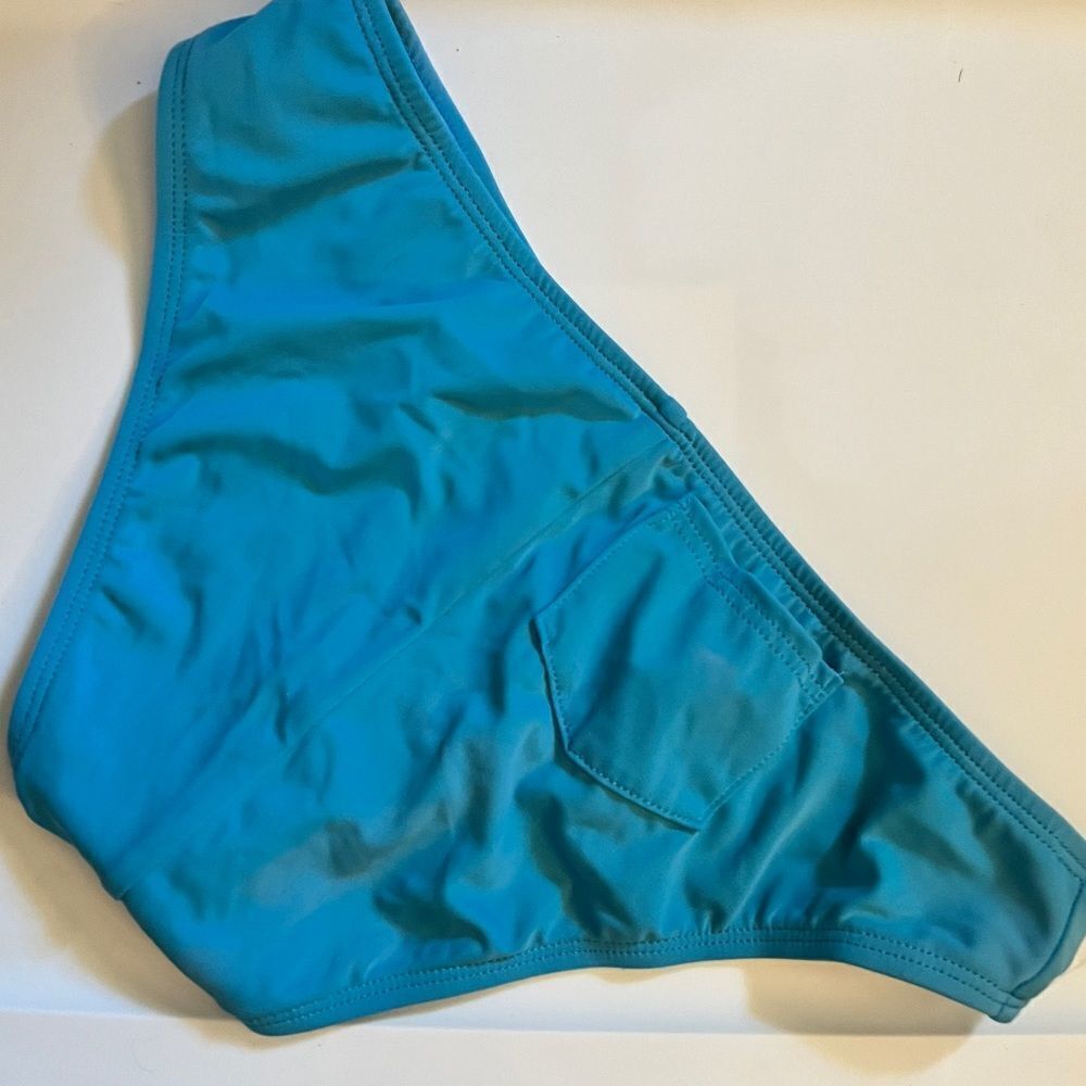 Bikini Bottom With‎ Pocket - Picture 3 of 4